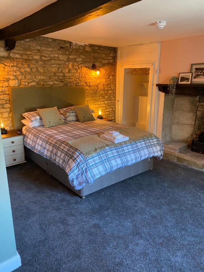 Bear Inn - Bisley Bisley  Eksteriør billede