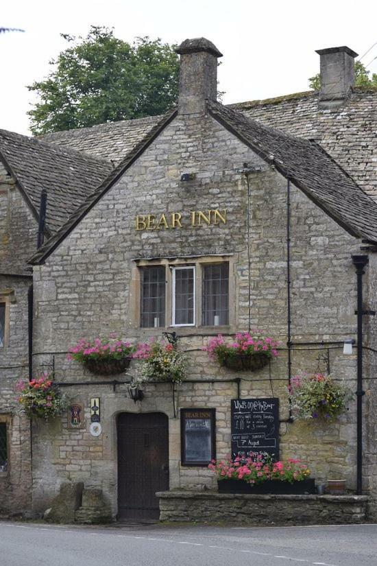 Bear Inn - Bisley Bisley  Eksteriør billede